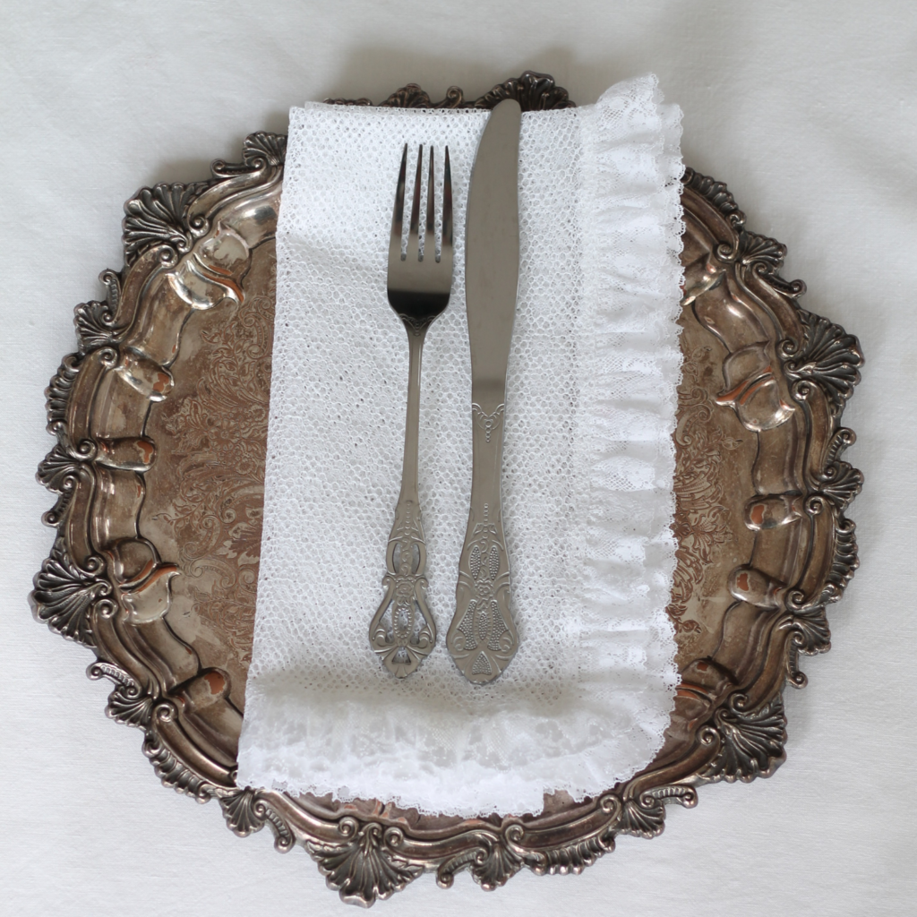 Lace Is Back: The Must-Have Wedding Trend for 2026