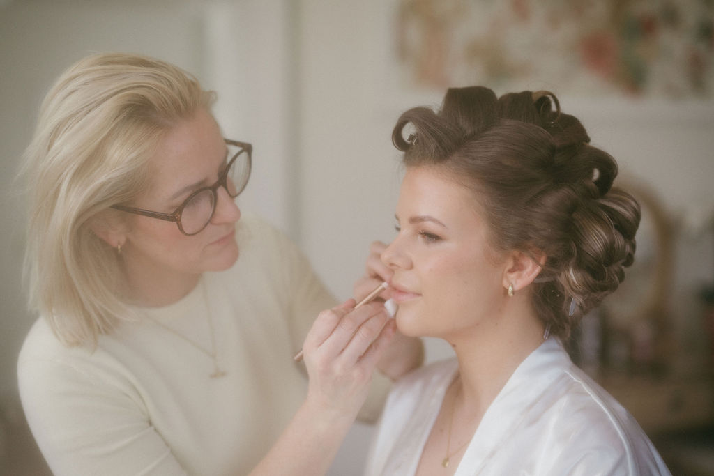 Bridal Prep Tips for Effortless Wedding Morning Photos