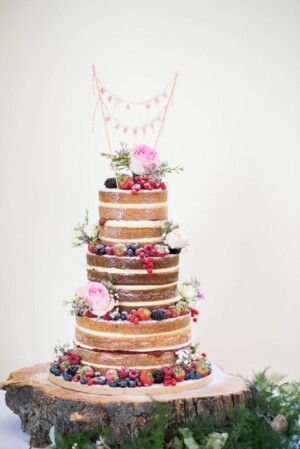 Mr & Mrs Walters wedding cake bunting
Naked Wedding Cake by The Organic Wedding Cake Company
Photography by CLB Imagery mini cake bunting, wedding cake bunting, personalised cake bunting